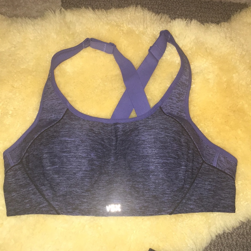 Victoria’s Secret sports bra size 34 B